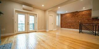 Charming 3 Bedroom- Gallery 1