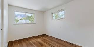 Beautiful 3-Bedroom Home with Large Backyard & Mountain Views Gallery 17