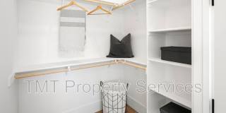 9001 Ventura Street Gallery 79