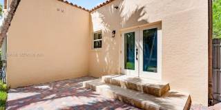 2413 N Greenway Dr Gallery 32