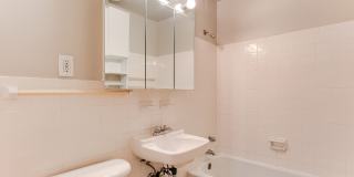 Eat Street Apartments Gallery 11