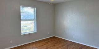 Lovely home in Expressway Village offering 3 bedrooms and a Jack & Jill bathroom. Gallery 19