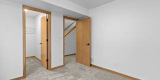 Great Location! Gallery 28