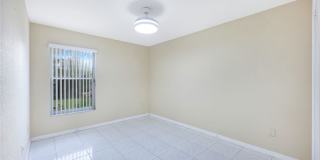 250 SE 44th Street Gallery 13