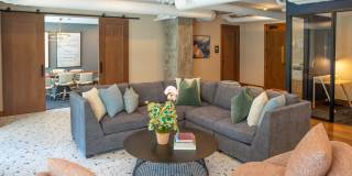 Highland North Hills Gallery 21