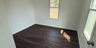 Newly Renovated 1 Bedroom Apartment! Gallery 4