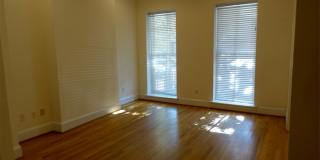 522 1/2 North 1st Street Gallery 44