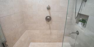 Beautifully Appointed Fully Furnished 4 bedroom/3 bathroom Kuau BayView House w/ Ocean views Gallery 25
