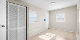 Spacious 3bdrm/1bath with bonus room ** $1,595.00 ** Section 8 OK ** Ready NOW ** Gallery 23