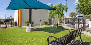 The Halston Gallery 4