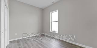 2912 North Kenwood Avenue - 2912 N Kenwood Gallery 11