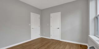2456 North Hamlin Avenue Gallery 13