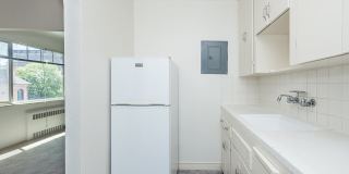 The Grant-Lee Gallery 6