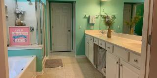 Room in 7 Bedroom Home at Arbor Vista Dr Gallery 15