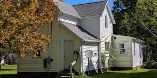 Renovated 3 Bed Rental Gallery 1