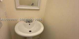 2856 Cambridge Ln Gallery 7