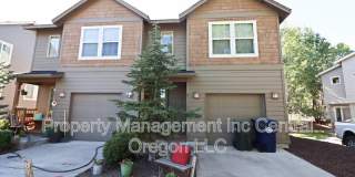 3041 NE Canoe Ct Gallery 1