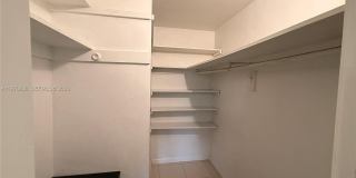 1104 N 17th Ct Gallery 8