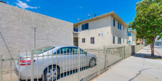 Classic Courtyard Building on Venice Blvd – Secure, Convenient, Pet-Friendly Gallery 16