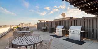 The Esquire on Fifth Gallery 10