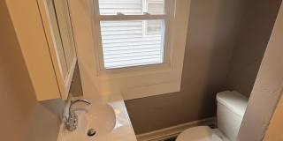 Charming Three Bedroom Townhouse! Gallery 8