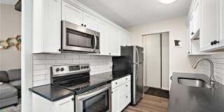 4618 Cedar Lake Road S Gallery 1