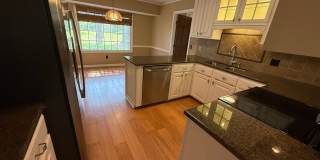 4 Bedroom Brick Home in Alice Drive Area! Gallery 6