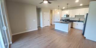 880 N Main Gallery 10