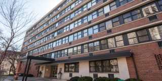 2300 N Commonwealth Gallery 10