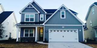 Tarin Woods | 4 bedroom, 3.5 Bath Gallery 1