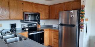 Light Bright 2 BDR plus Loft 3BATH Gallery 1
