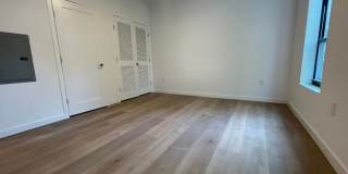 104 Howe Gallery 23