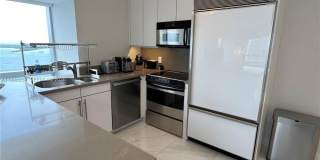 1435 Brickell Ave Gallery 56