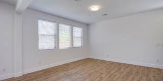 Beautiful 3 Bed 2.5 Bath home in Tuscany community! Gallery 9