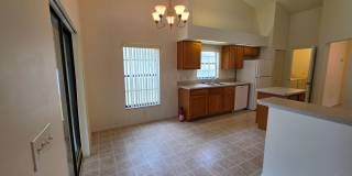 Spacious 4 Bdrm / 2 BA with 2 car garage Gallery 16
