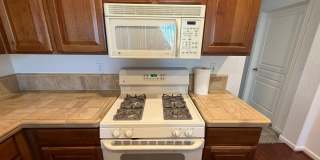 55+ Del Webb home in Somersett Gallery 9