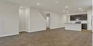Room in 5 Bedroom Home at Bethpage Dr Gallery 14