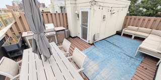 Stunning rehabbed 3-Bedroom Townhome in Fulton Market / West Loop Gallery 17