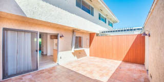 7652 Ellis Avenue Gallery 16