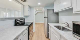 9841 HAGEL Circle Gallery 10