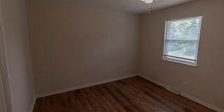 Spacious Southside Duplex Gallery 16