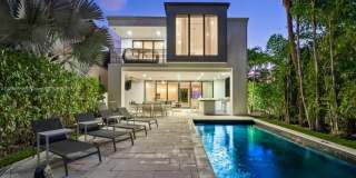 310 SE 11th Ave 310 SE 11th Ave Gallery 1