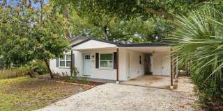 Remodeled 3BR/2BA Temple Terrace Home with Carport Gallery 4