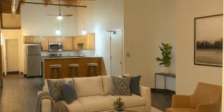 Off Broadway Apartments Gallery 3