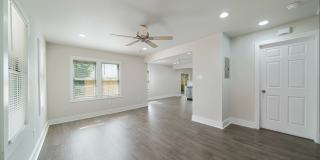 Beautiful newly remodeled 3 bd | 2 ba Available NOW! Located 10 min from Alamo Quarry! Gallery 15