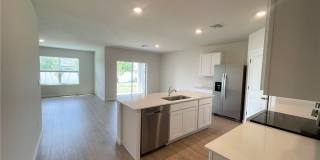 920 NE 10th Street Gallery 7