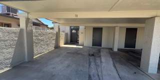 Bright & Spacious 2 Bedroom Condo with Vaulted Ceilings in Phoenix Gallery 1