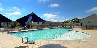 15708 Country House St Gallery 22