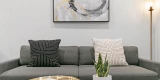 2151-2153 W Division St Gallery 23