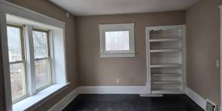 Charming 4-Bedroom Property in Prime Location Gallery 6